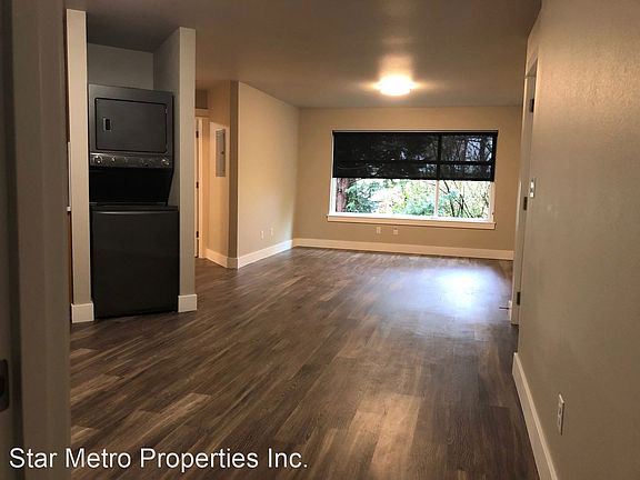 3rd image of 2340 SE 50th Ave APT 8