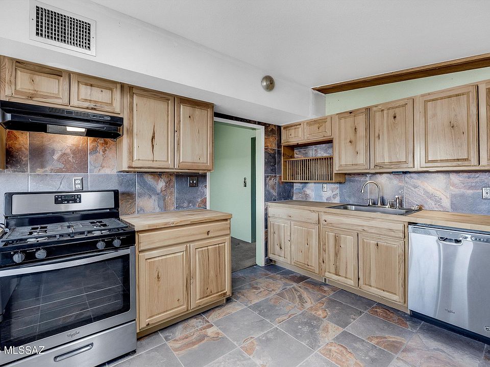 1st image of 211 S Avenue B