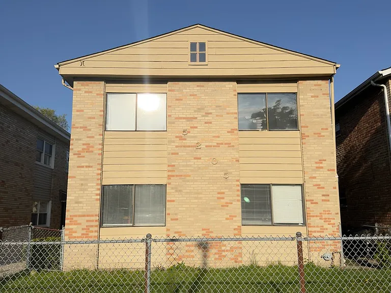 5205 S 73rd Ct #73-1 — Photo 1