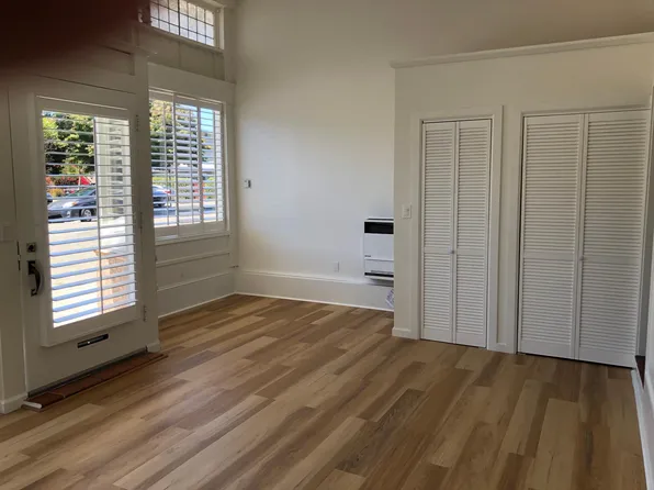 452 Clifton St, Oakland, CA 94618