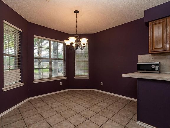 4th image of 2929 E Hapner St
