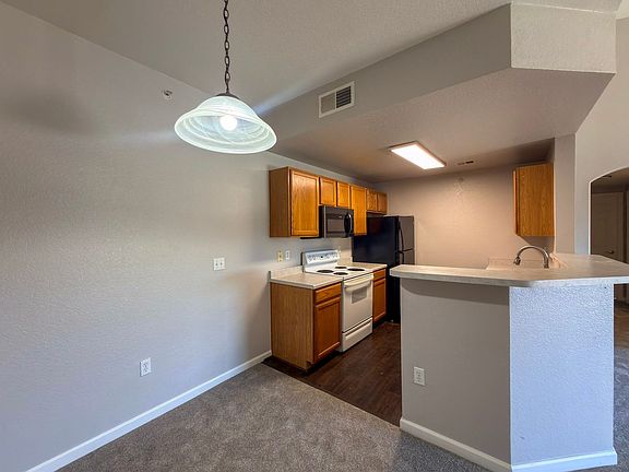 5th image of 7440 S Blackhawk St Unit 8303
