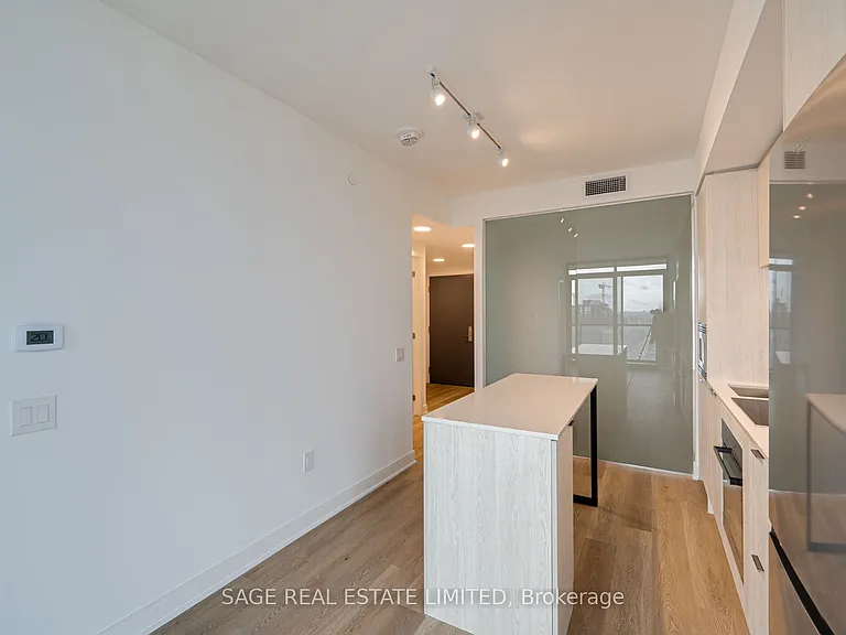 86 Dundas St E #1601 — Photo 12