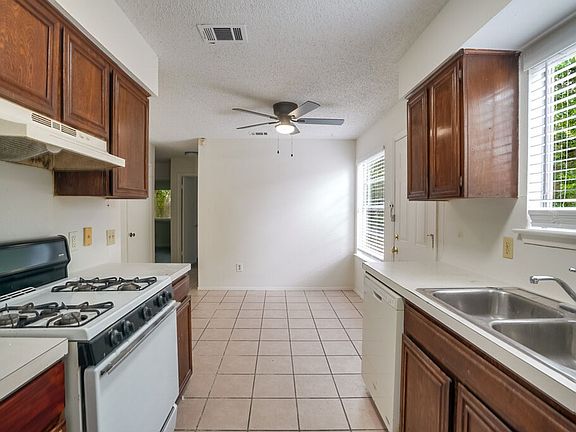 3rd image of 10310 Little Pebble Dr