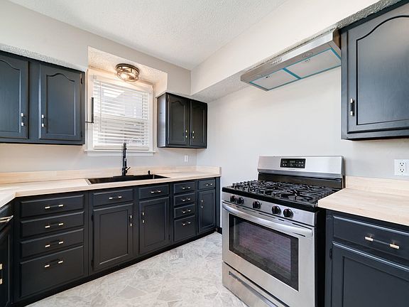 5th image of 1208 Whitney Blvd