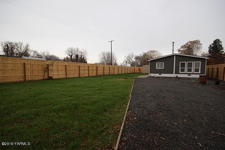 1st image of 390 1st St