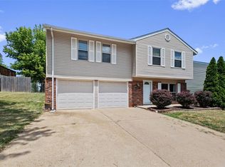 5413 Nantucket Ct, High Ridge, MO 63049