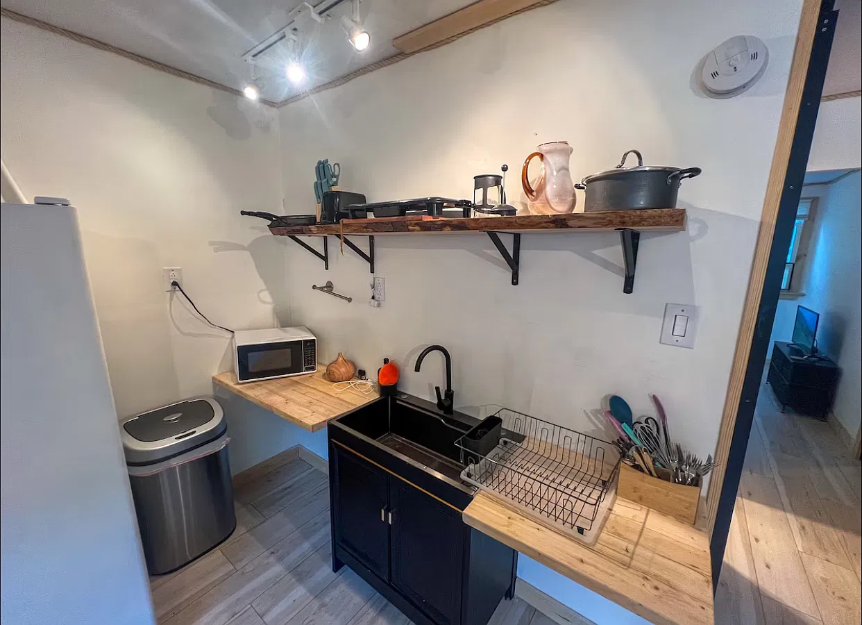 2 bed, 850 sqft, $1,600 — Photo 4
