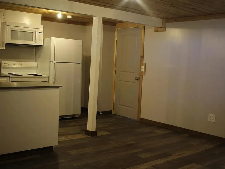6020 N Ruby St #C — Photo 3