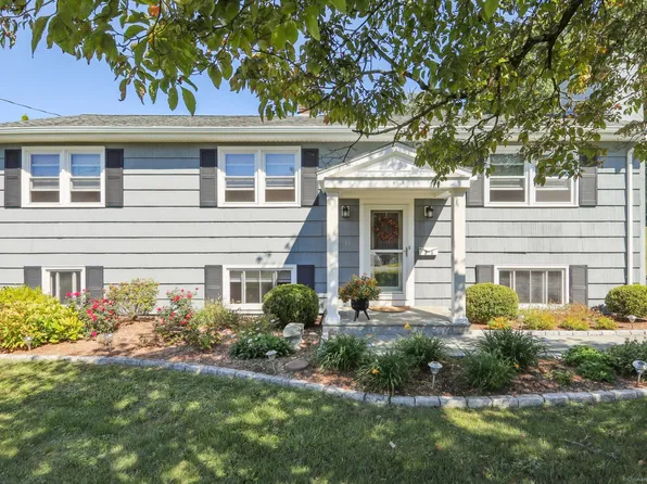 31 Caldwell Drive, New Milford, CT 06776