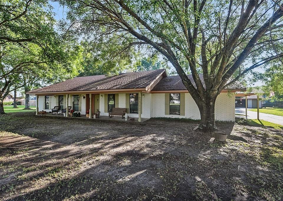 1st image of 1419 Erika Dr