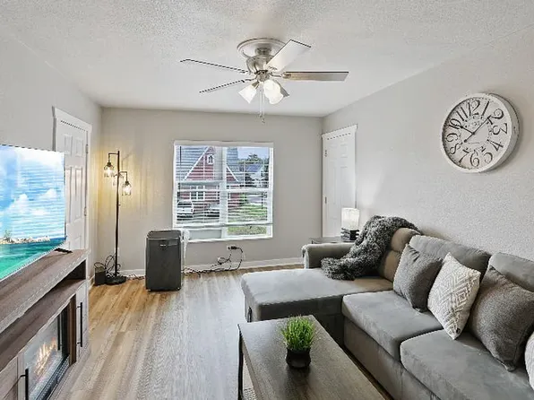 1001 N Elm St, 1001 N Elm St #3, Spokane, WA 99201