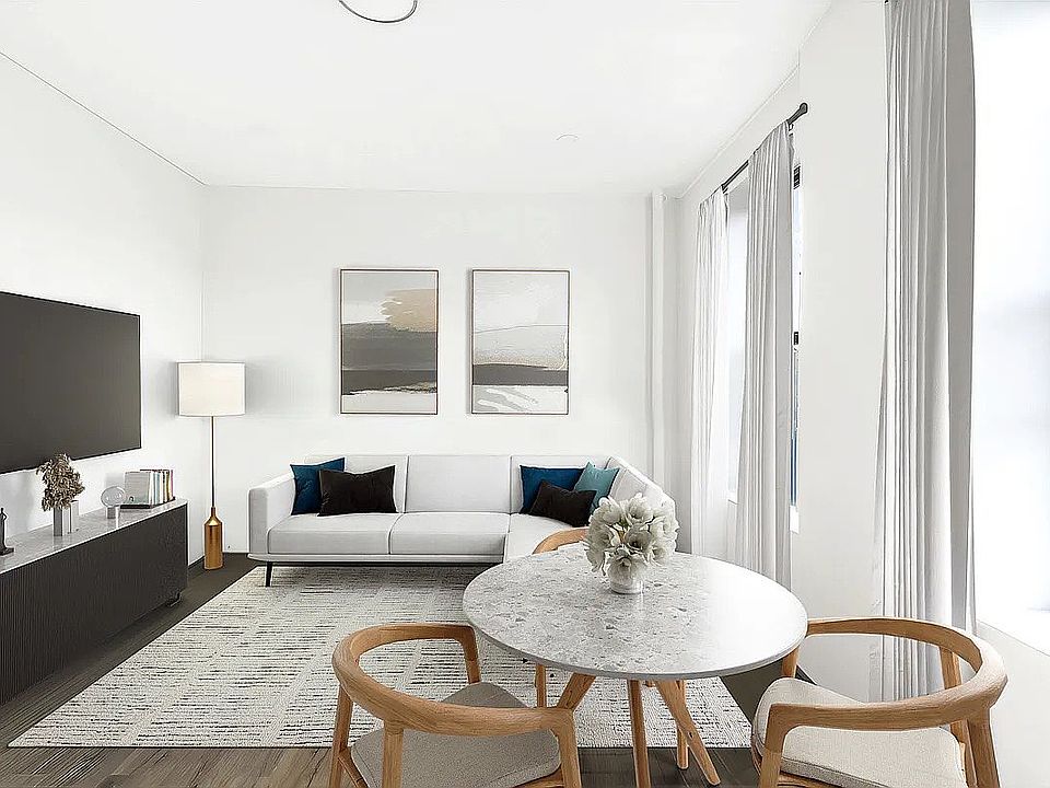 1st image of 38 Prospect Park SW #13