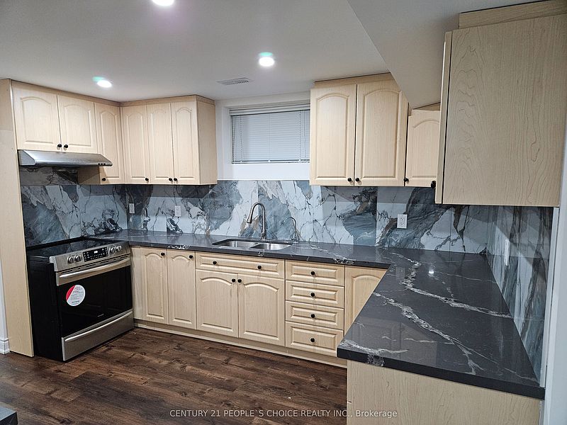 Kitchener House for rent - 2 Bedrooms — photo 2