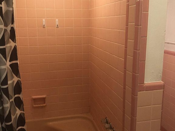 Master's bathroom