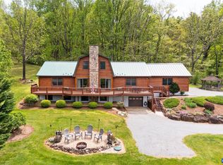 6 Old Orchard Ln, Roseland, VA 22967