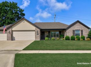 1875 S Sinclair Ave, Fayetteville, AR 72701