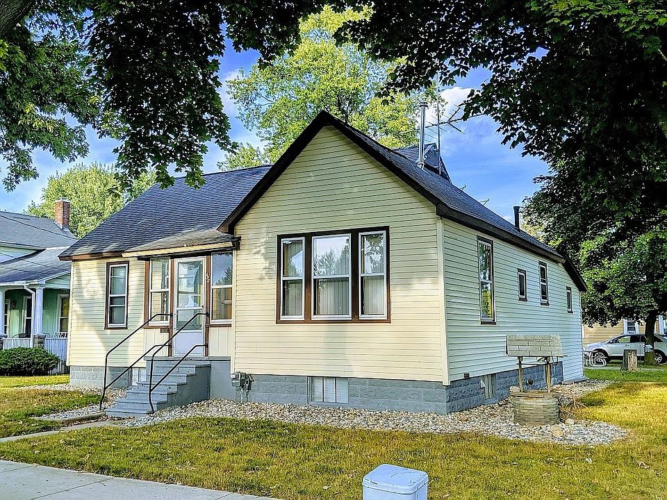 1st image of 423 Ingraham St