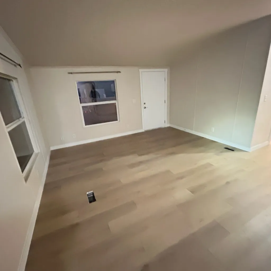 3 bed, 1080 sqft, $2,300 — Photo 2