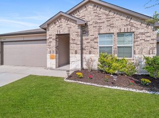 1404 Redwood Crk, Seguin, TX 78155
