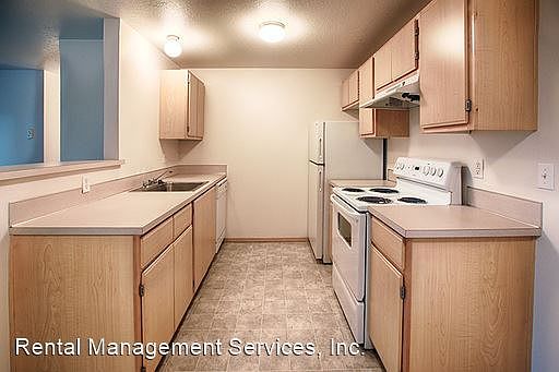 4th image of 11712 SE Powell Blvd APT 06