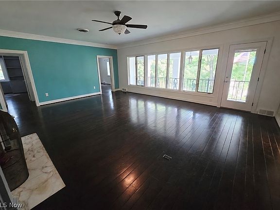 2nd image of 885 Sheridan Rd