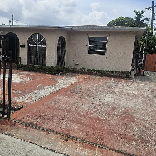 80 E 19th St #1 Photo 1