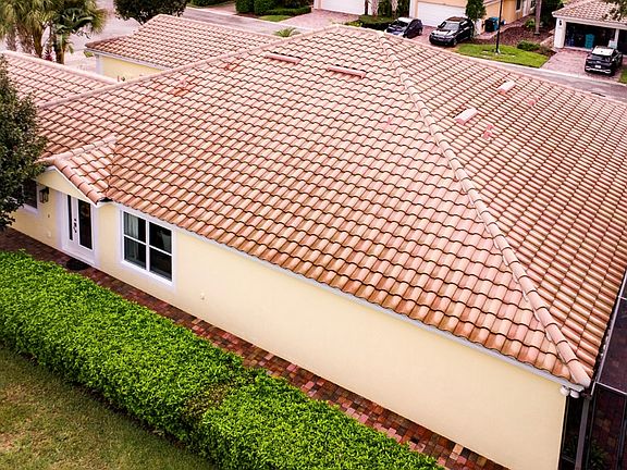 5th image of 12235 Pescara Ln