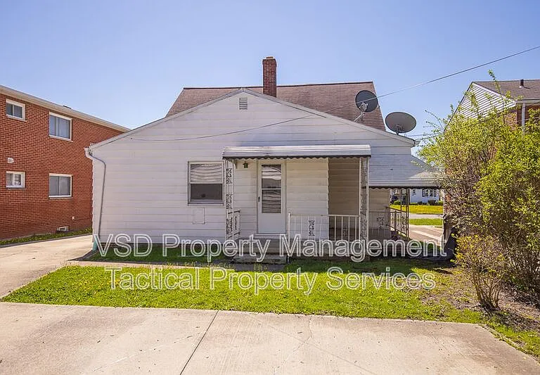 20115 Libby Rd — Photo 2