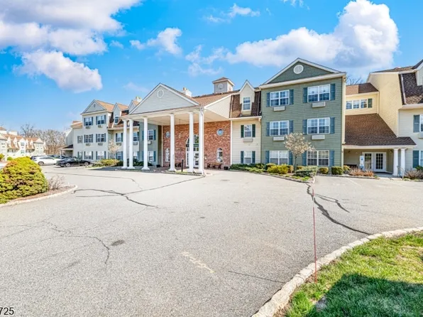 9211 Richmond Rd BLDG 9 #211, West Milford Twp., NJ 07480