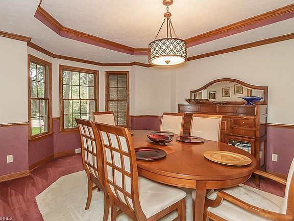 4th image of 7980 Woods Edge Ct
