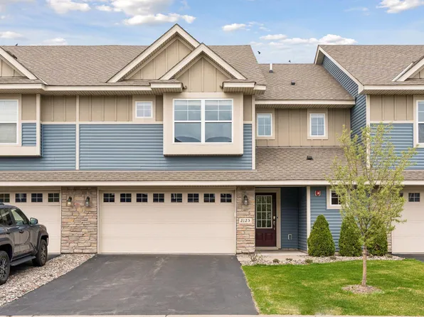 2125 Bay Dr, Lino Lakes, MN 55038