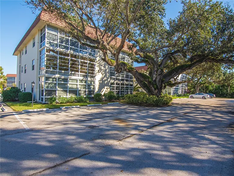 5400 Highway A1A #I24 — Photo 18