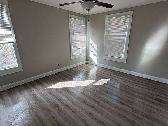 5th image of 511 23rd Ave W