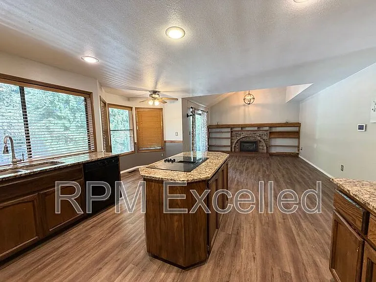 4925 Mill Pond Dr SE — Photo 5