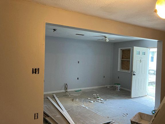 2nd image of 720 S Napoleon Ave