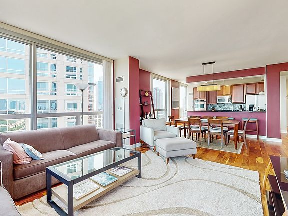 5th image of 1841 S Calumet Ave APT 1507