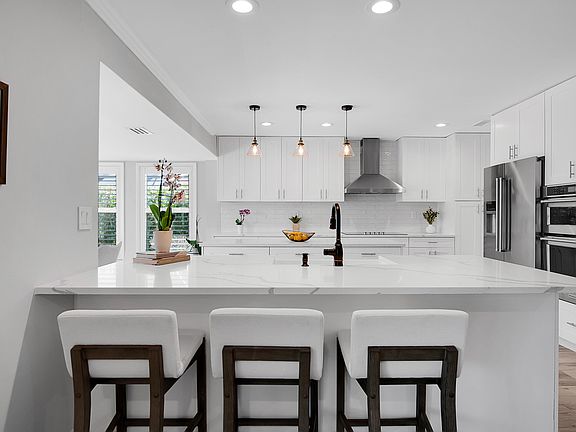 4th image of 23313 Lago Mar Cir