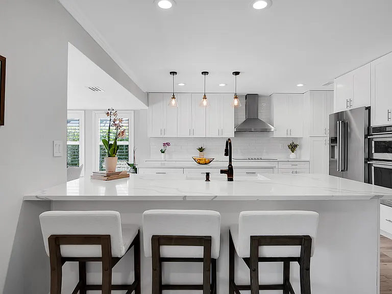 23313 Lago Mar Cir — Photo 4