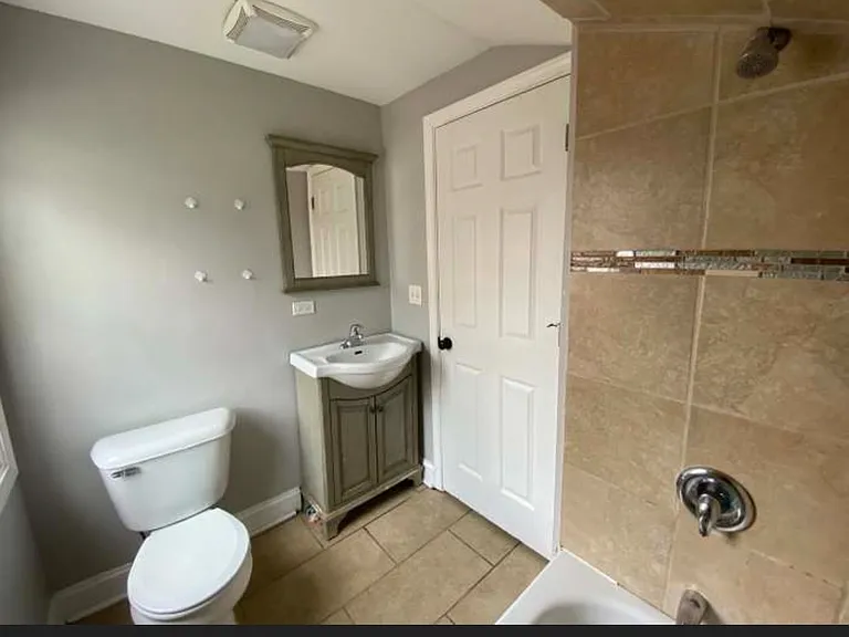 9842 S Calhoun Ave — Photo 2