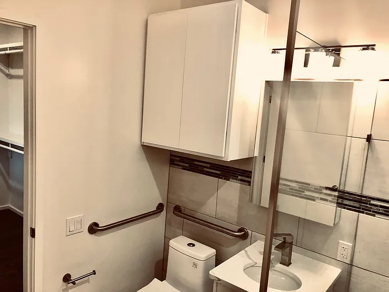 2827 Estate Dr — Photo 9