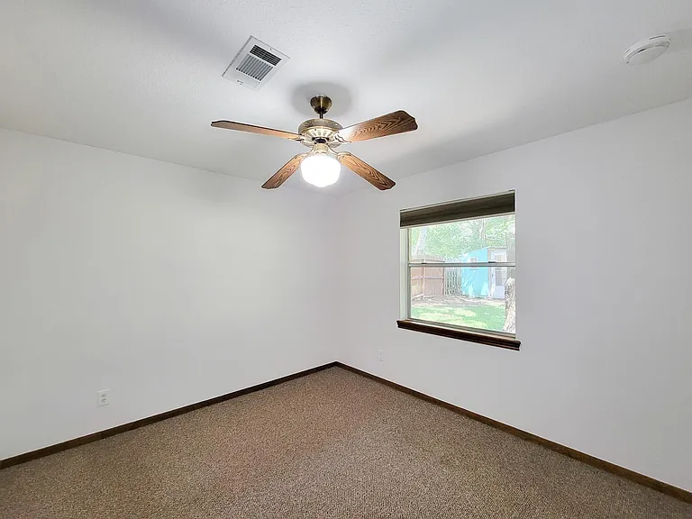 10282 Valley Dr S — Photo 23