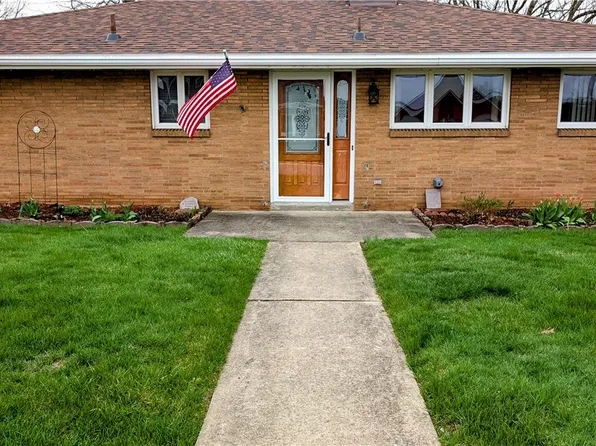 143 Saint Johns Rd, Weirton, WV 26062