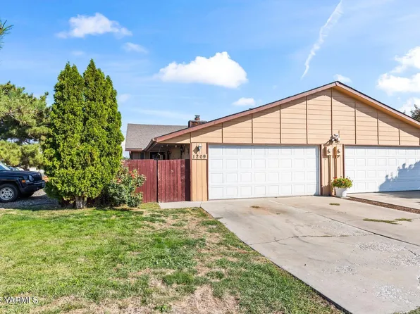 1209 S 43rd Ave, Yakima, WA 98908