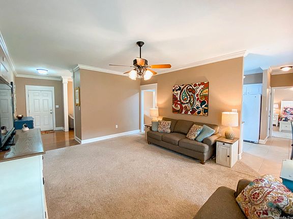 3rd image of 9 Meadowview Dr