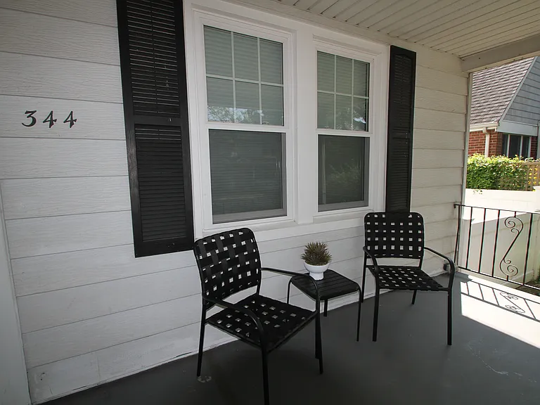 344 Roslyn Ave #2 — Photo 2