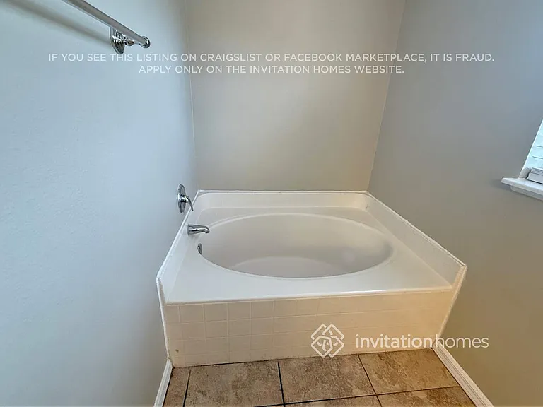 6702 Lorain St — Photo 13