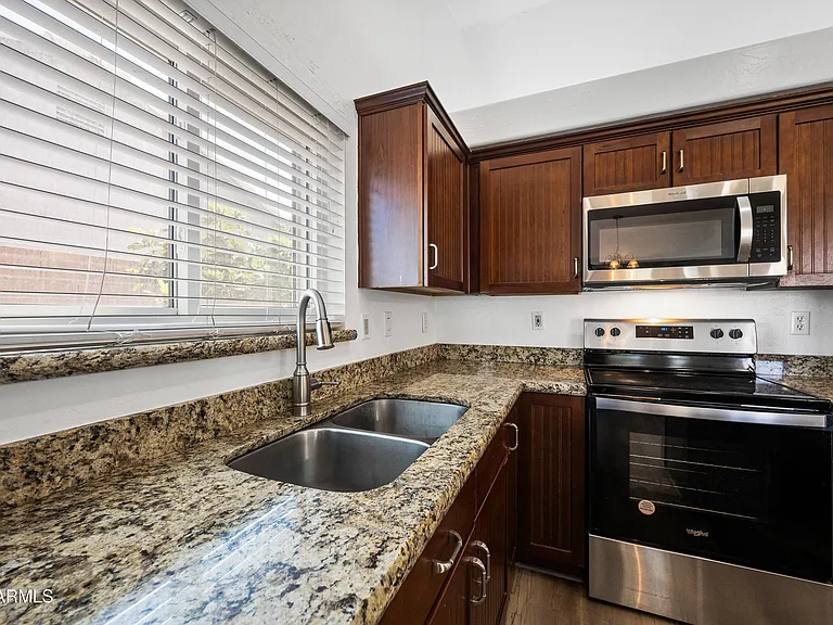 1331 N Kingston St — Photo 11