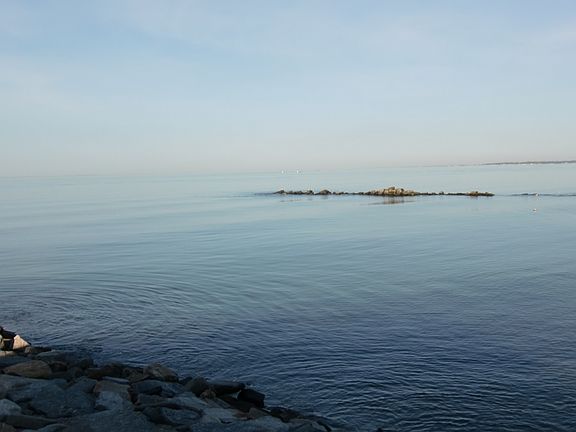 3rd image of 123 W Beach Dr