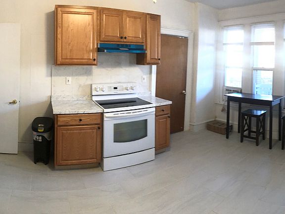 4th image of 220 S 46th St #B-1